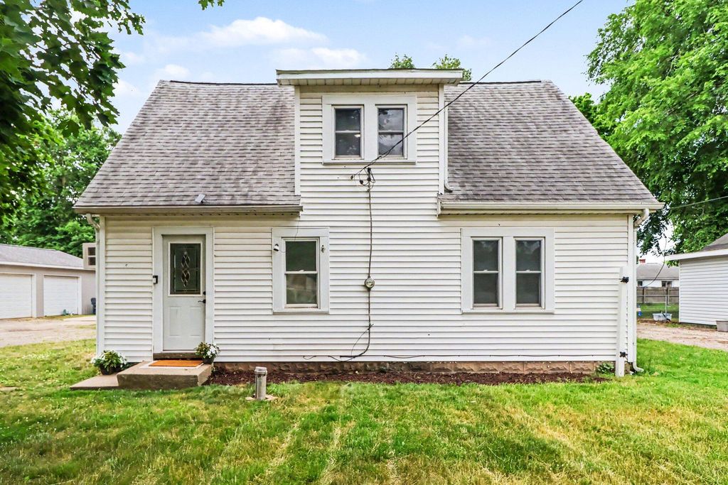 8478 E Michigan Avenue, Comstock charter township