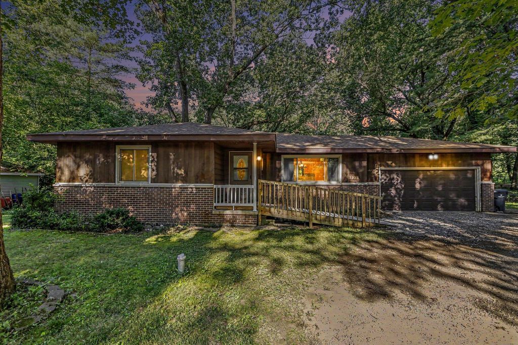 1303 N 2nd Street, Oshtemo charter township