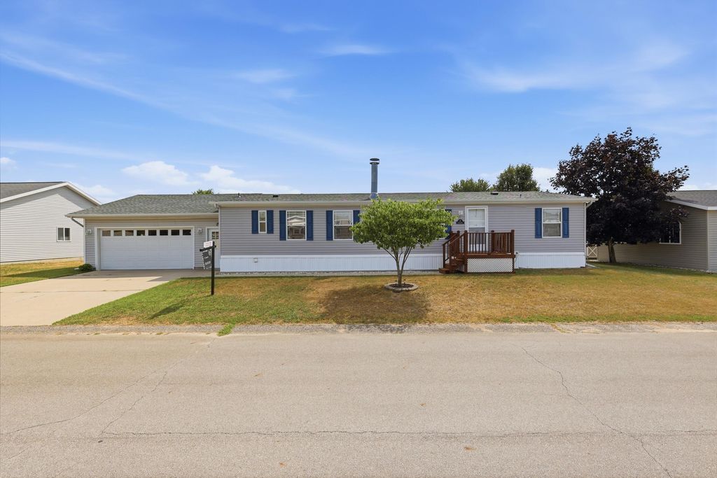 13686 Snapdragon Lane, Solon township