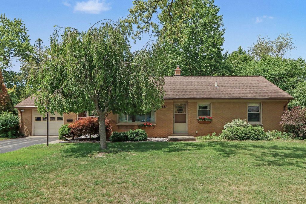 627 N Orient Street, Parchment city