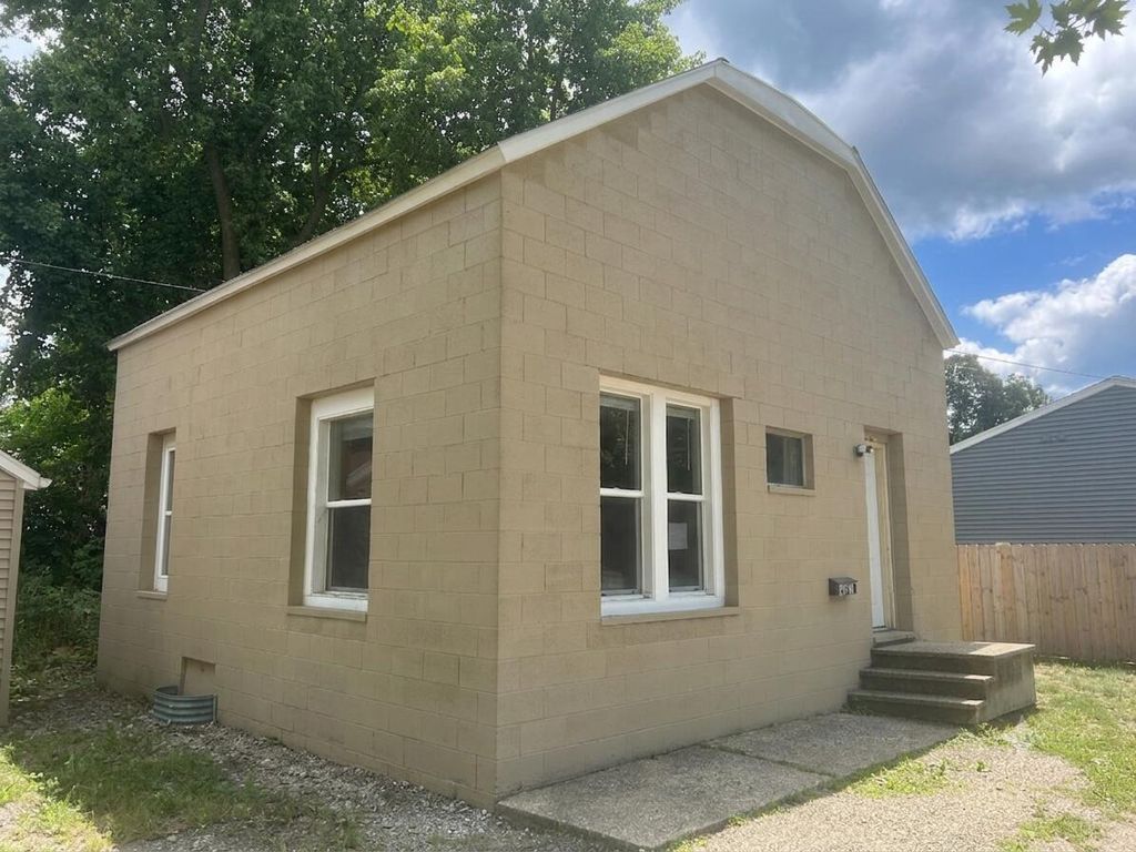 307 N Walnut Street, Bangor city