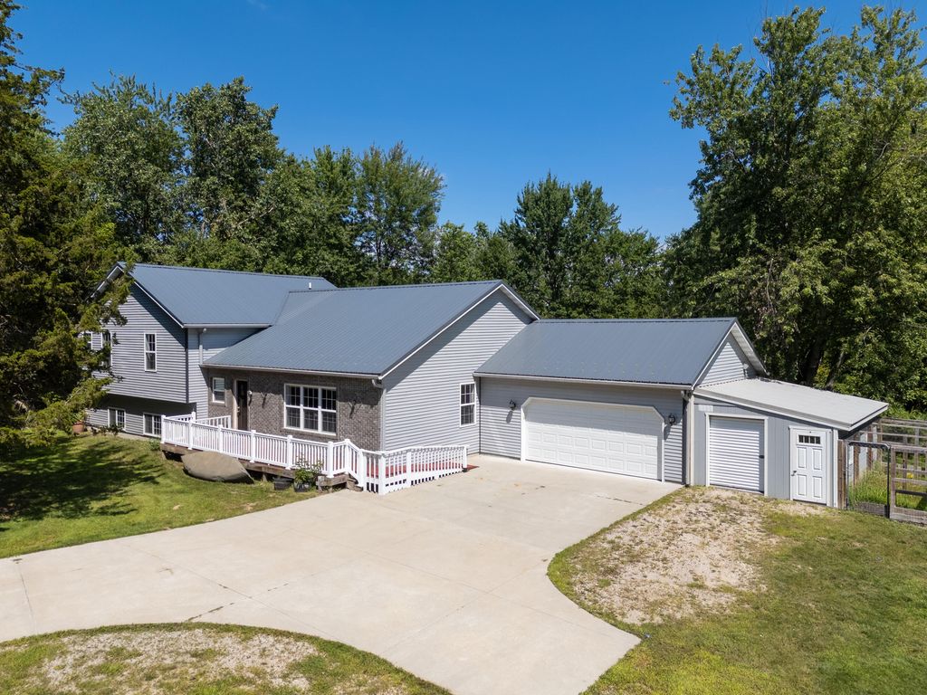 449 Blue Star Highway, Casco township