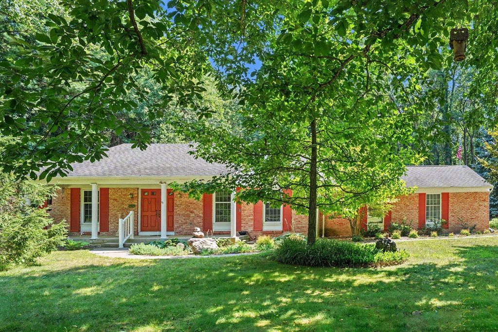 22727 Sunset Drive, Almena township