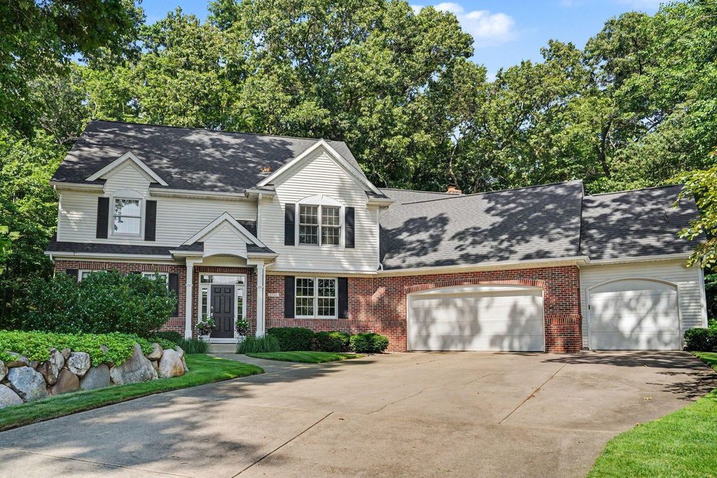 1720 Breezy Point Lane, Oshtemo charter township