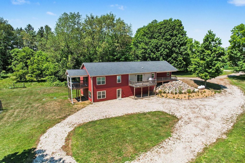 10064 Love Road, Bellevue