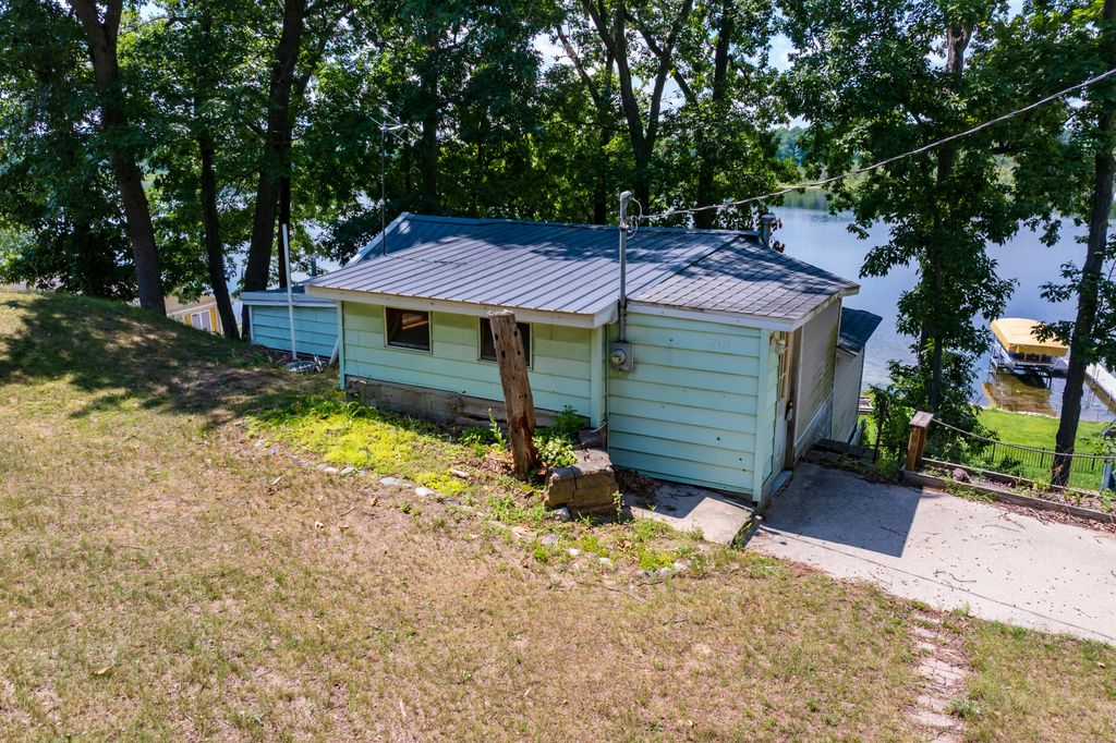 13667 Carefree Drive, Johnstown township