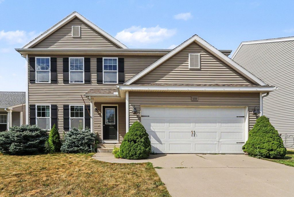 1232 Ellery Grove Court, Vicksburg village
