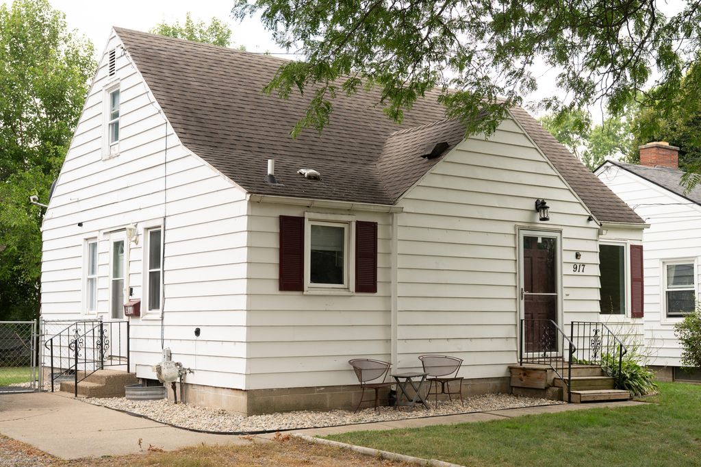 917 Clearview Street, Kalamazoo charter township