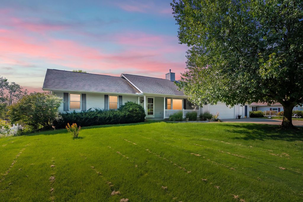 12085 W Indian Lake Drive, Brady township