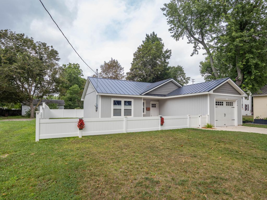 314 S Linden Street, Marshall city