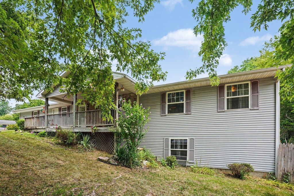 1946 Nazareth Road, Kalamazoo charter township