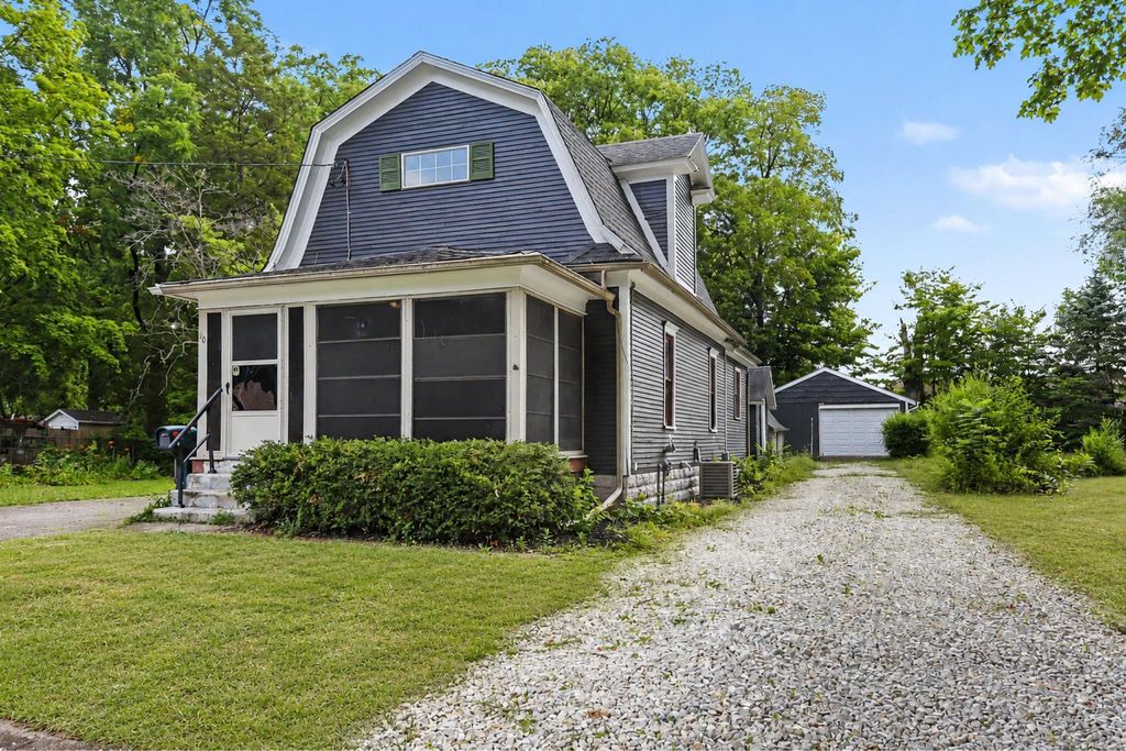 40 Oxford Street, Pennfield charter township