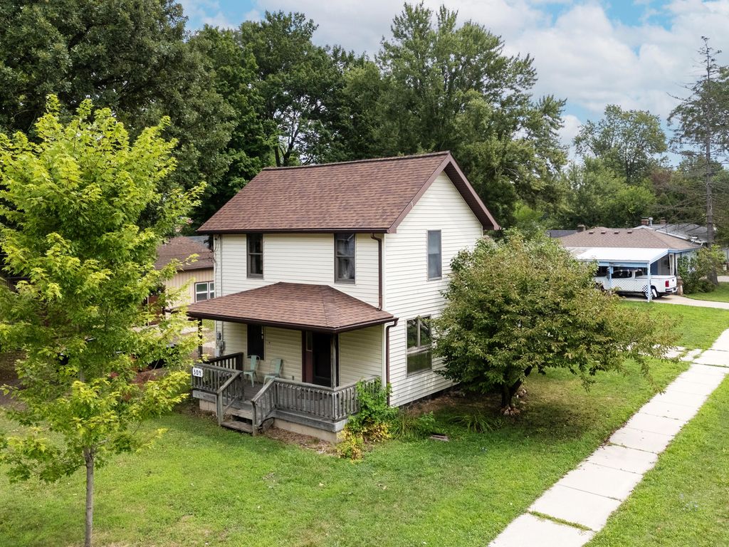 304 N Hartel Road, Potterville