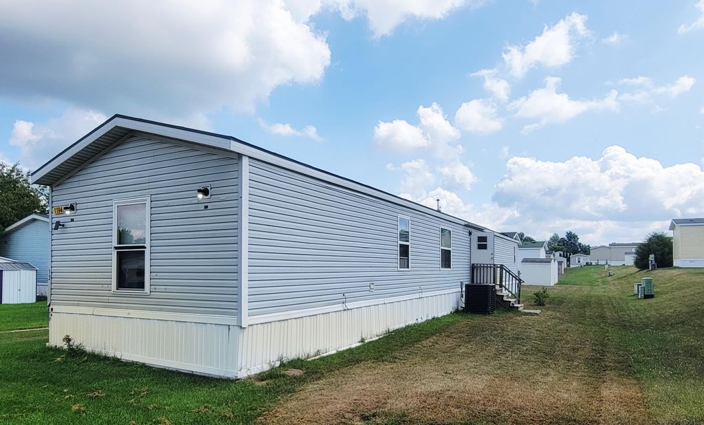 1194 W Grey Court, Barry township