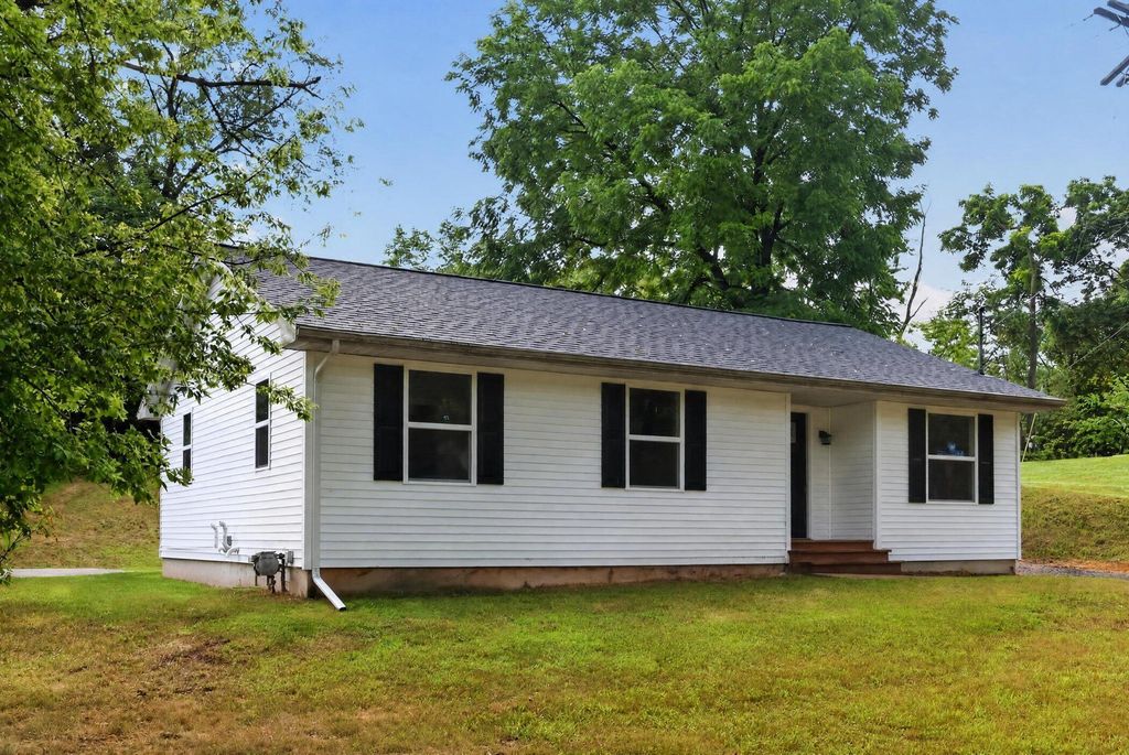 3427 Wood Street, Kalamazoo city