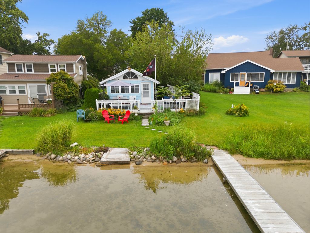 95273 Minnie Court, Porter township