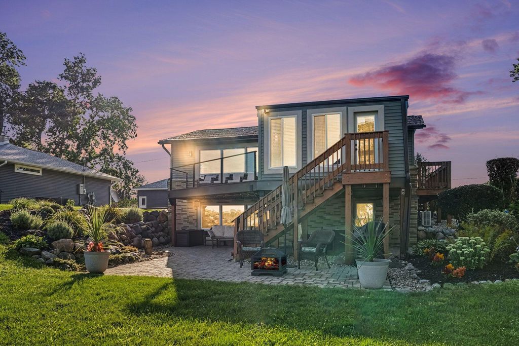 2915 Woodhams Avenue, Portage city