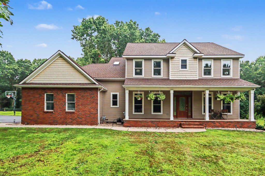 60887 Valley View Boulevard, Antwerp township