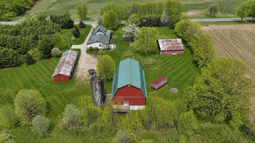 11481 Cressey Road, Prairieville township