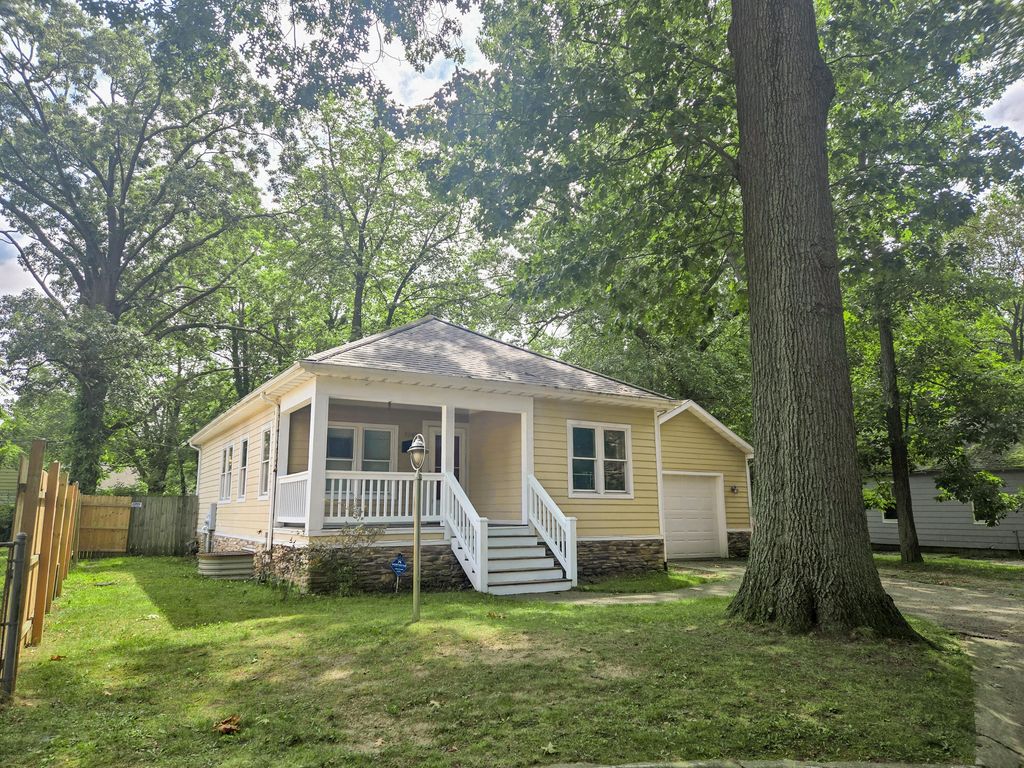 1247 Mc Alister Avenue, Benton Harbor city