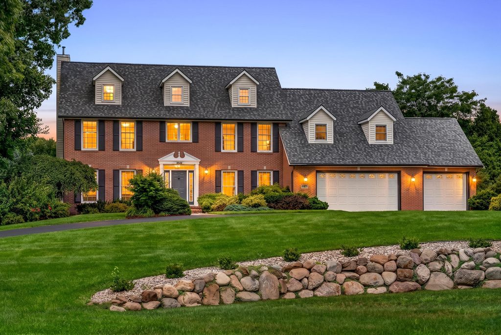 60625 Valley View Boulevard, Antwerp township