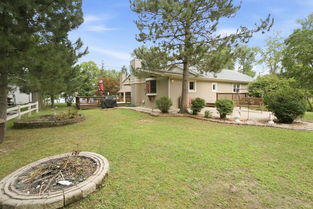 94482 Drive A, Porter township
