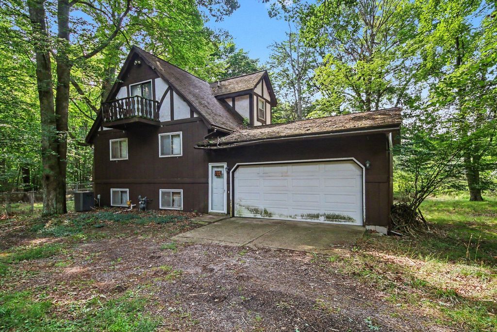 6700 Wildwood Drive, Port Sheldon township
