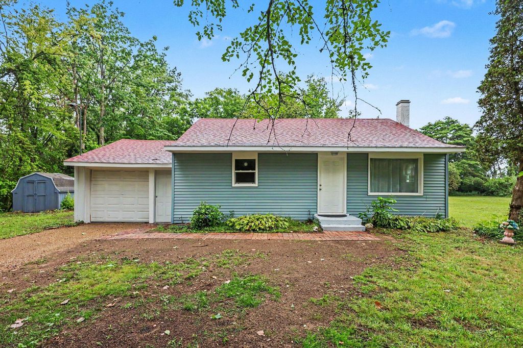 8630 M-140, South Haven charter township