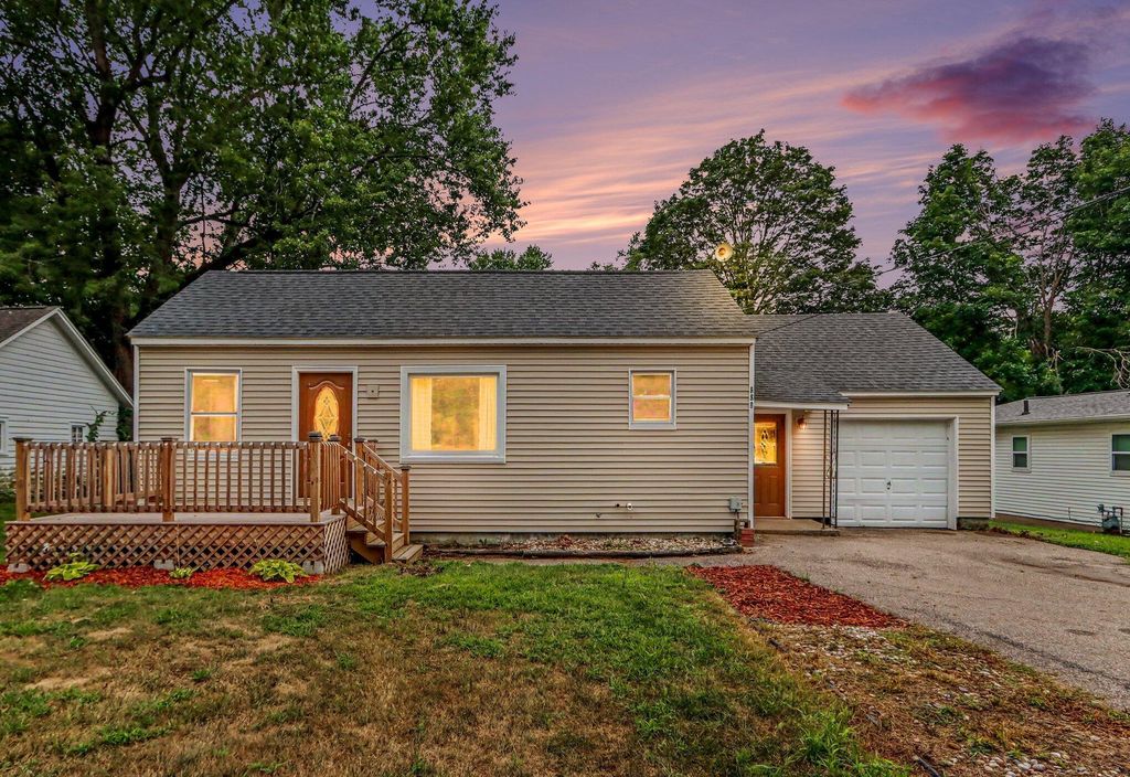 888 Riverview Drive, Gun Plain township