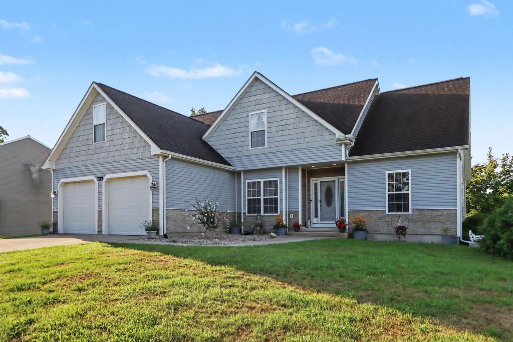 523 Alecia Avenue, Kalamazoo charter township
