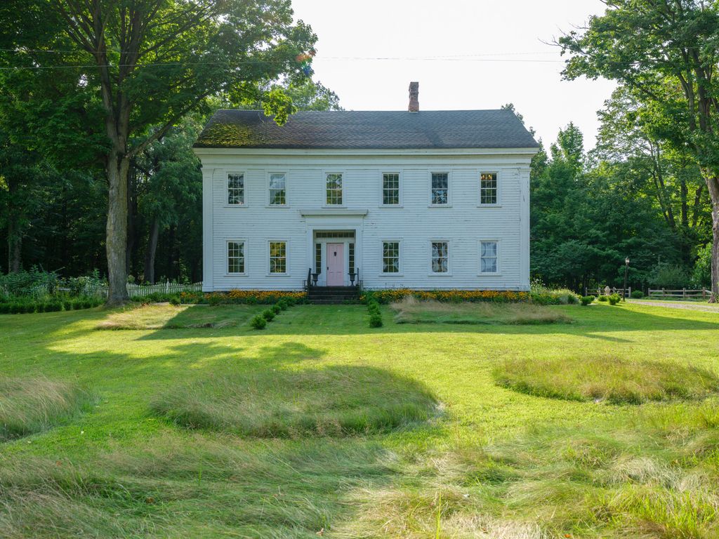 58522 Farrand Road, Colon township