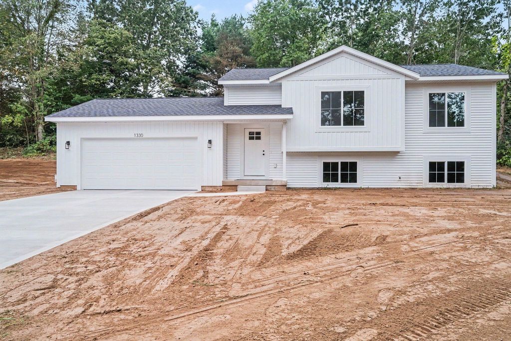 1330 Red Fox Court, Allegan township