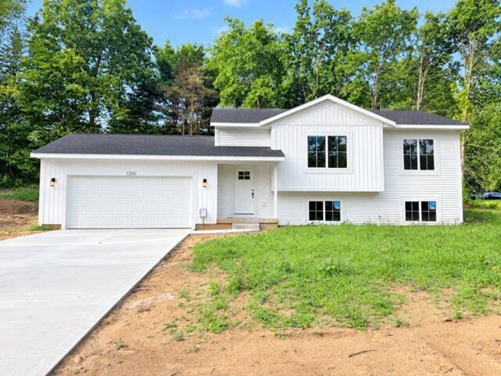 1330 Red Fox Court, Allegan township