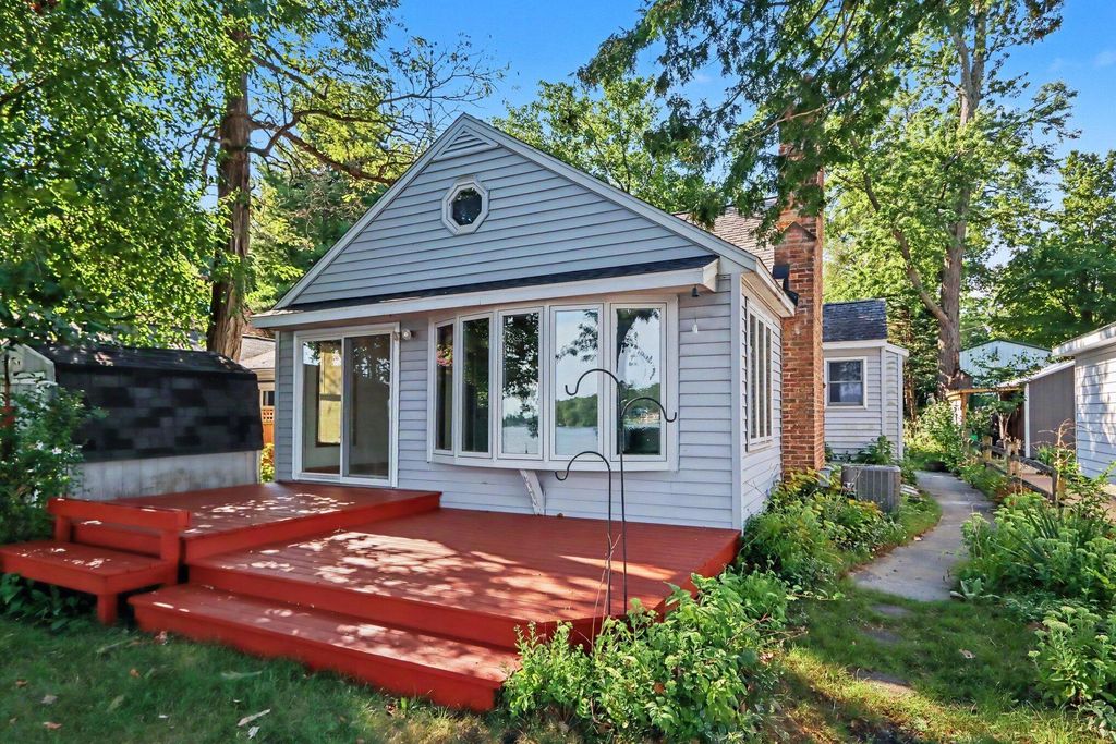 4621 S Long Lake Drive, Portage city