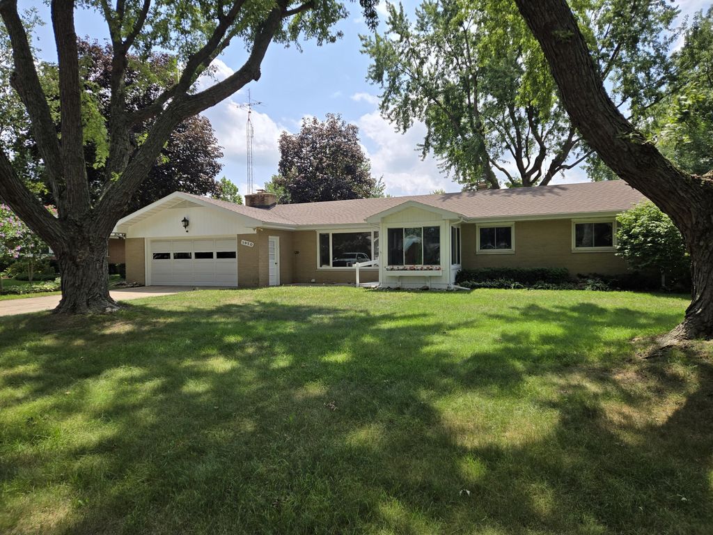 1970 S Valleyview Drive, St. Joseph charter township