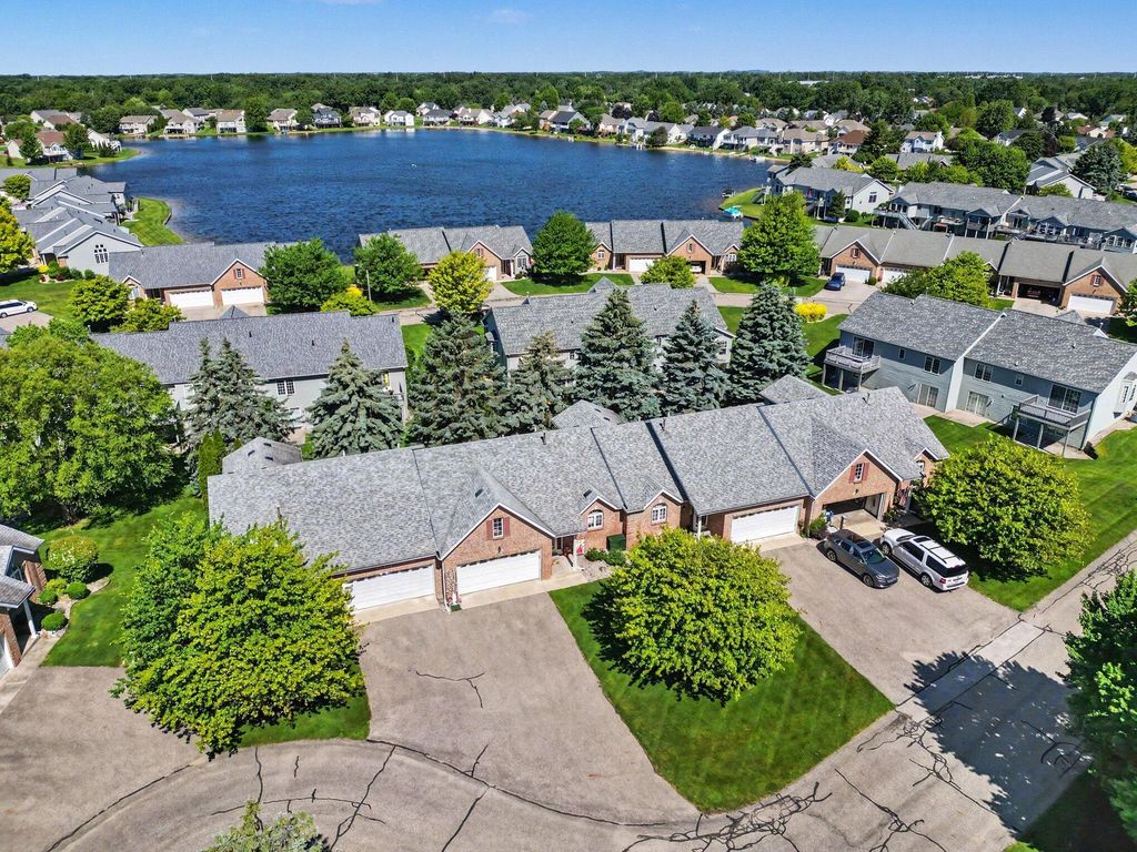 2839 Jewel Court, Holland