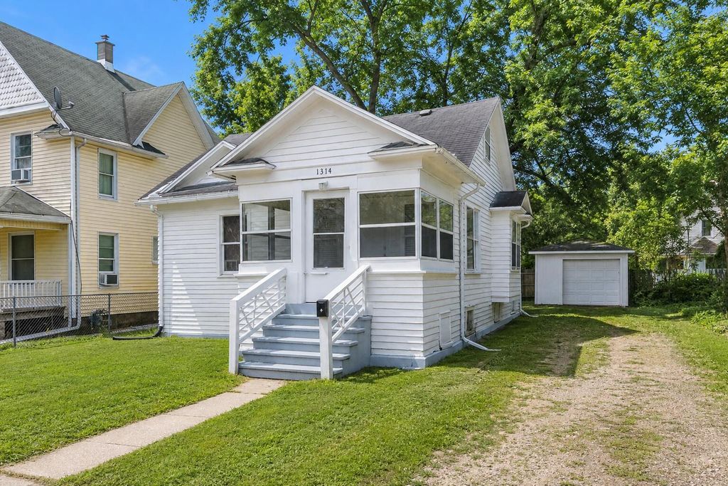 1314 Clinton Avenue, Kalamazoo city