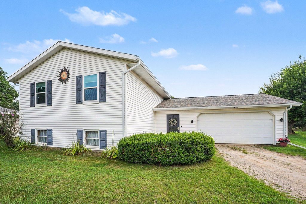 2074 101st Avenue, Otsego township