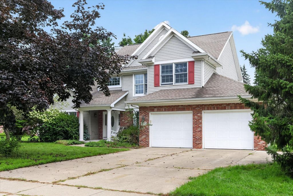 7521 Mac Arthur Lane, Portage