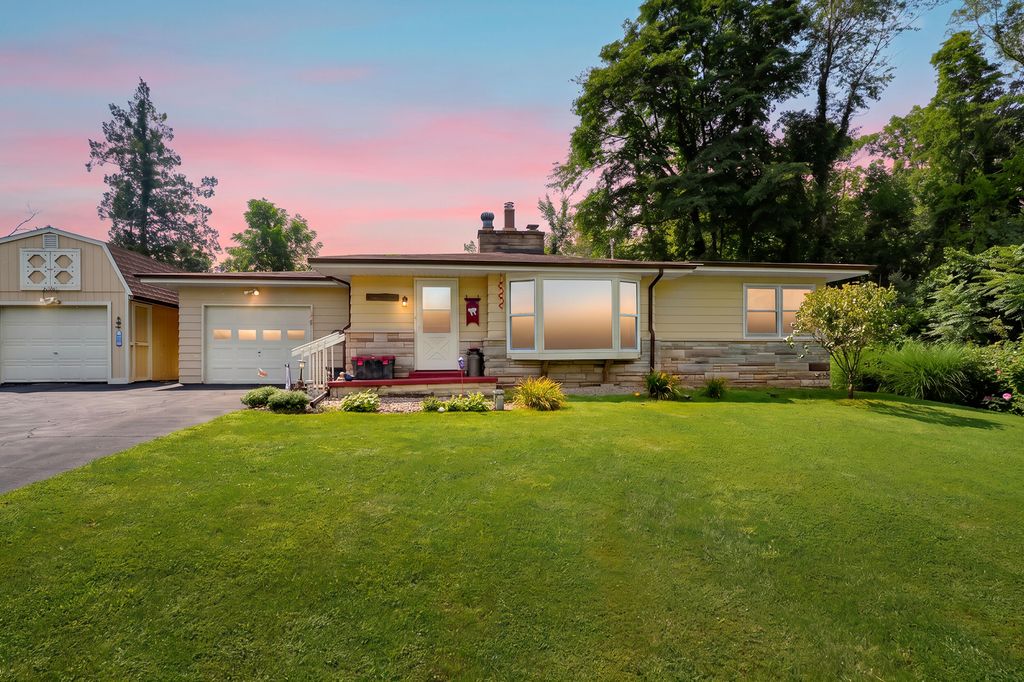 57109 Red Arrow Highway, Lawrence township
