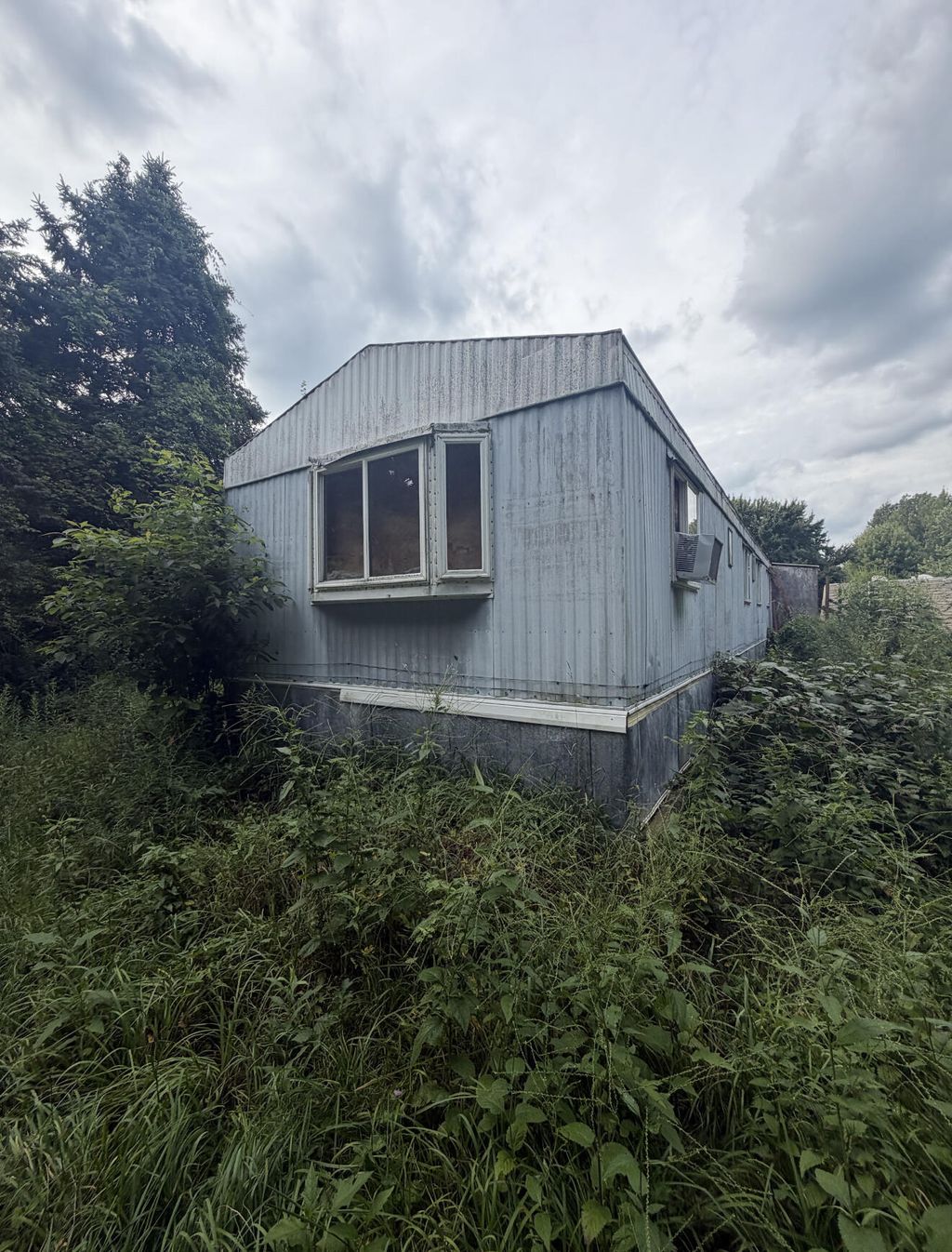 25306 Mckenzie Street, Wayne township