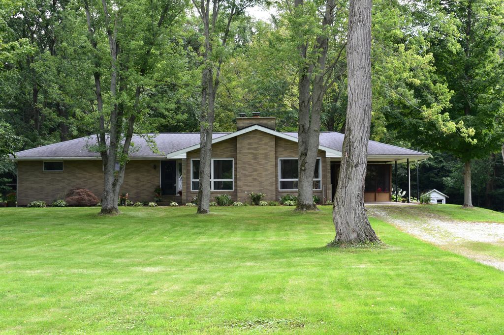 8361 Pucker Street, Berrien township