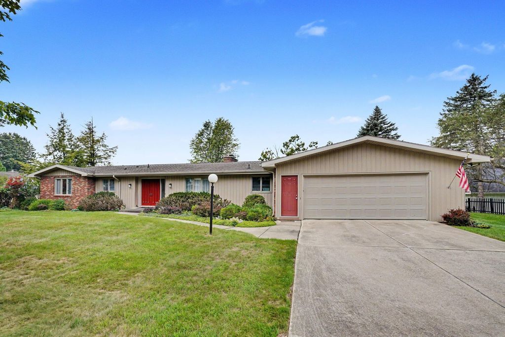 4216 Lake Forest Drive, Kalamazoo city