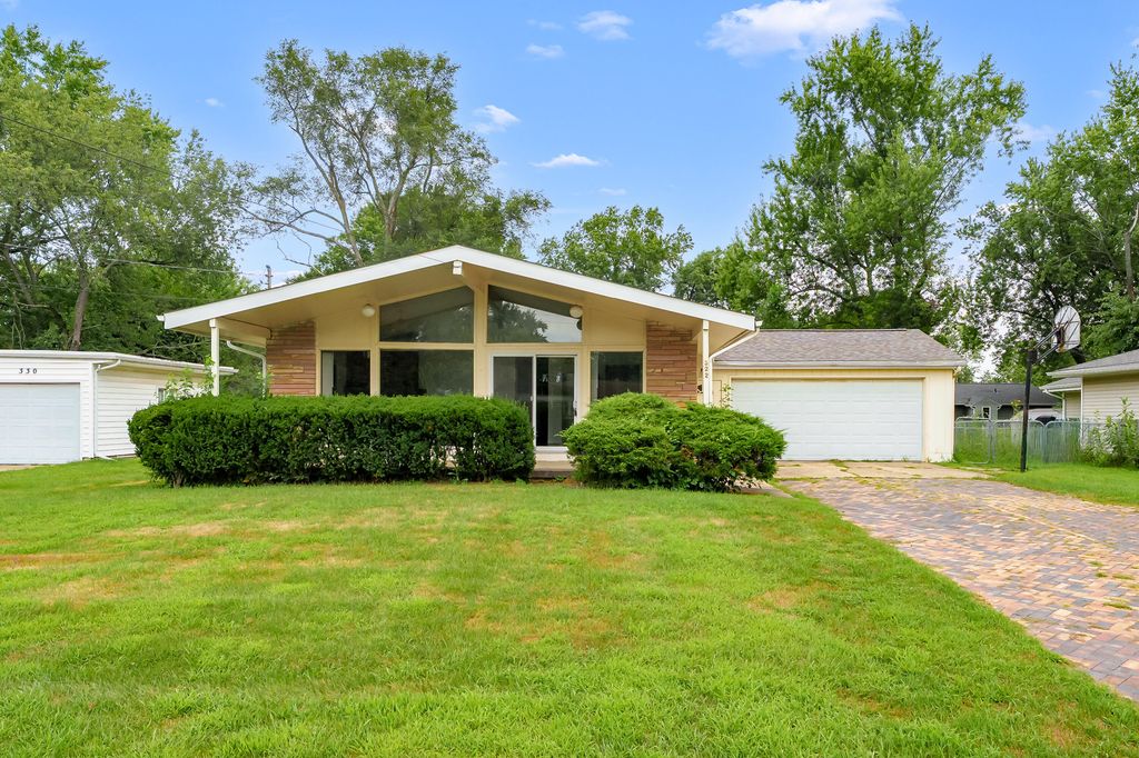 322 New Hampshire Drive, Portage city