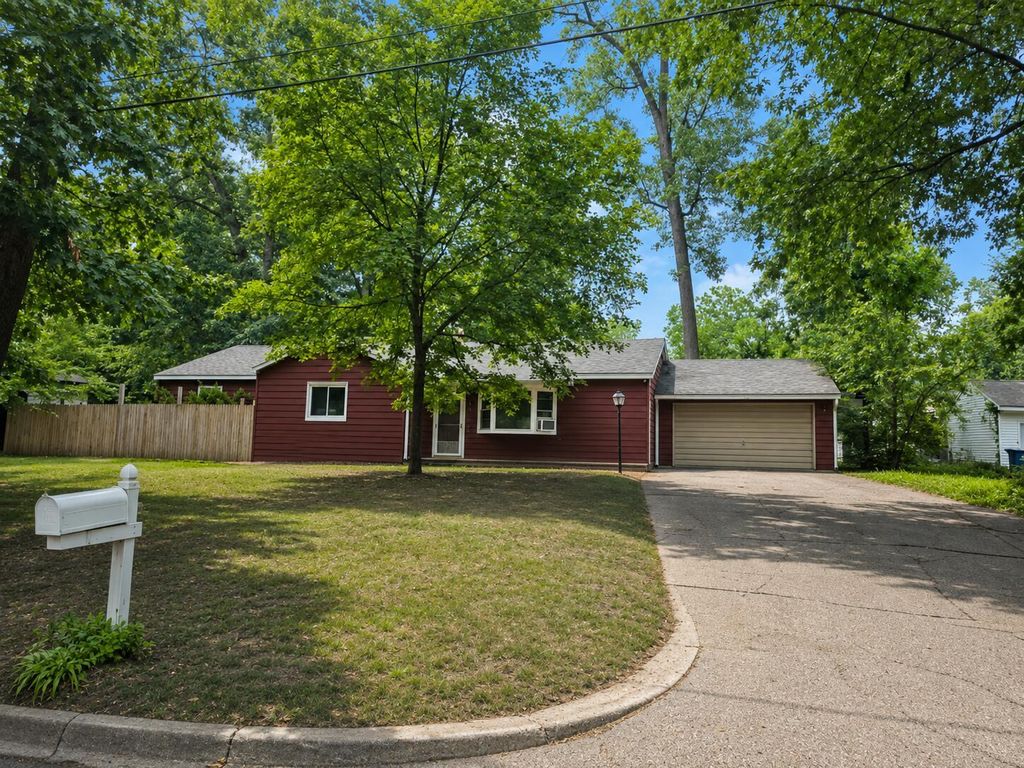 181 Shellenberger Avenue, Battle Creek city