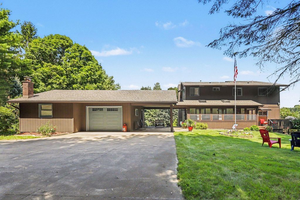 9559 E H J Avenue, Comstock charter township