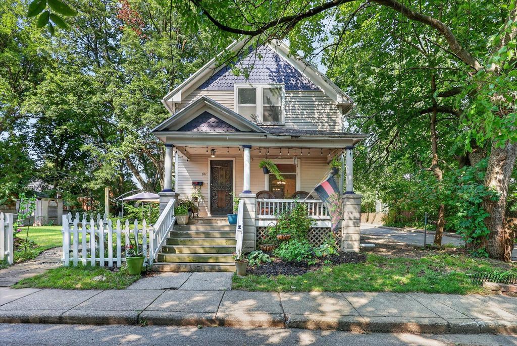 611 Elmwood Court, Kalamazoo city