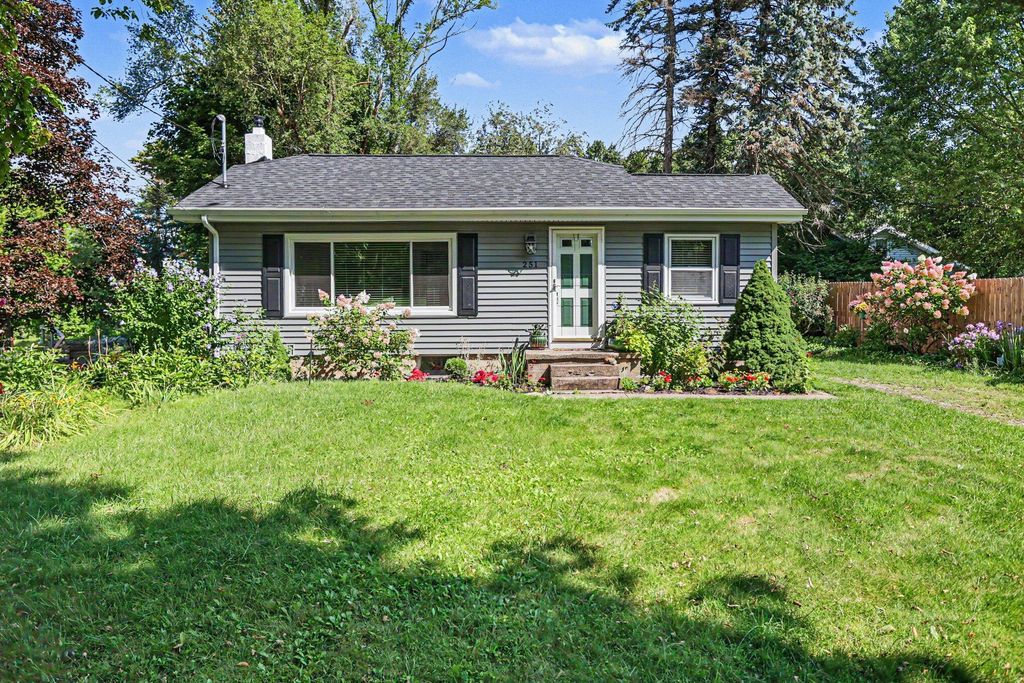 251 Curtis Avenue, Battle Creek city