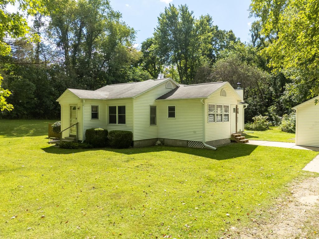 2465 W F Avenue, Cooper charter township