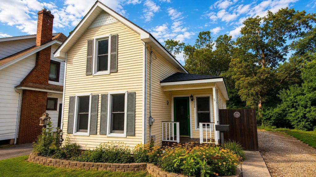 1926 Oakland Drive, Kalamazoo city